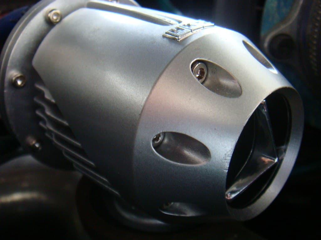 Blow-off valve body with its vent trumpet