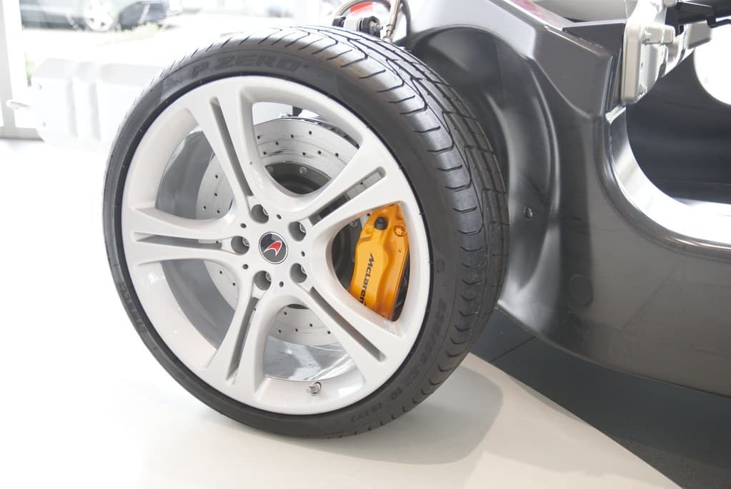 Forged monoblock wheel and tyre off the car